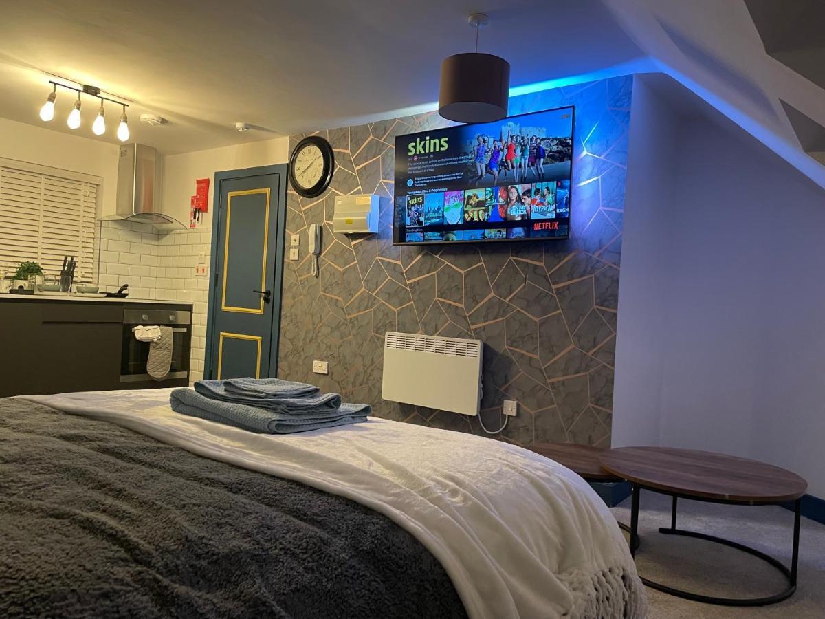 Lovely Studio Apartment Located In Birmingham Eksteriør billede